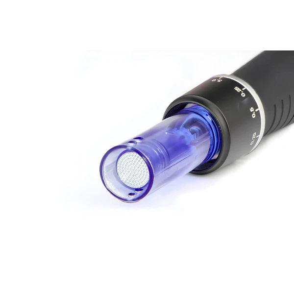 Nanokartuše Alvi Pen se 127 nanojehličkami pro bezpečné a účinné zavádění aktivních sér bez vpichů. Certifikace CE a ISO13485