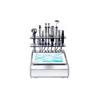 Kosmetologický kombajn Famous - sedm exkluzivních procedur v jednom zařízení 