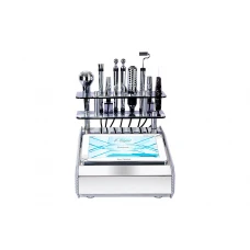 Kosmetologický kombajn Famous - sedm exkluzivních procedur v jednom zařízení 