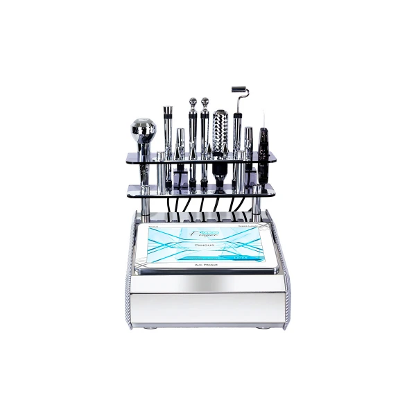 Kosmetologický kombajn Famous - sedm exkluzivních procedur v jednom zařízení 