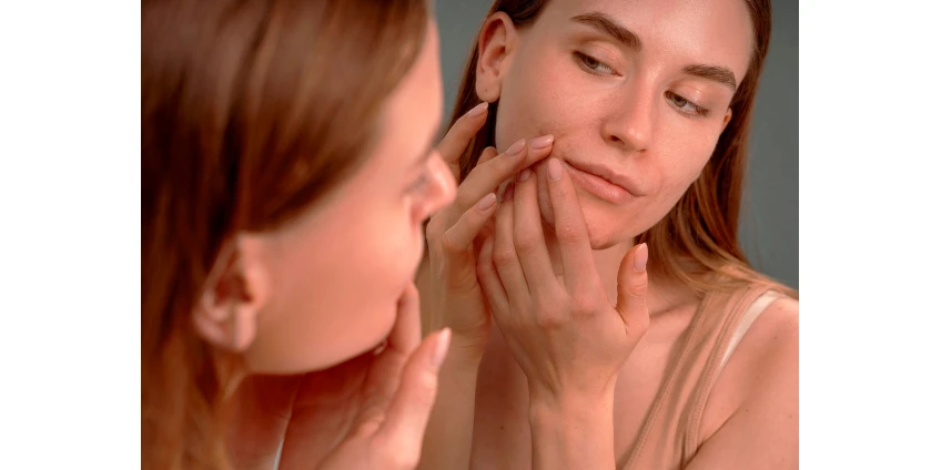 Frakční laser: jak funguje s hlubokými vráskami a jizvami